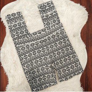 PINK Victoria's Secret Christmas Holiday Sweater Snowflake Print Leggings